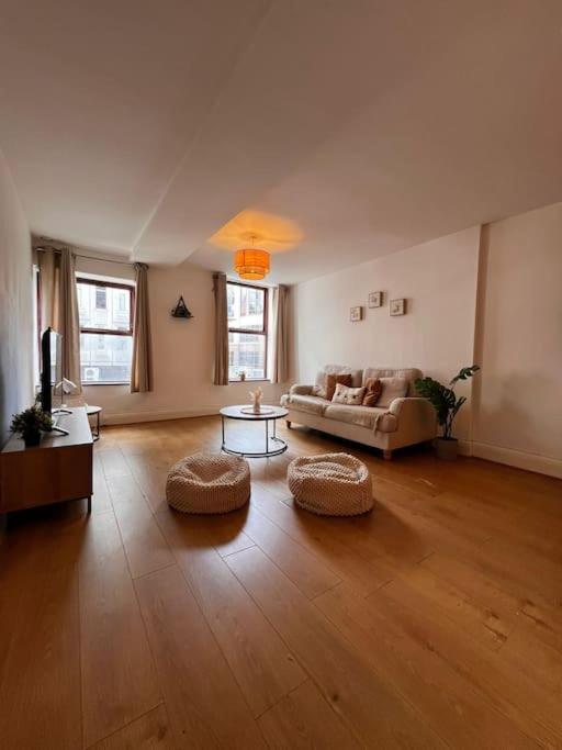Apartment Summer Vibes 1 Bedroom Mcr City. *