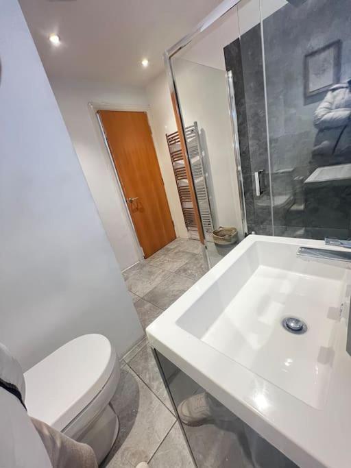 Apartment Summer Vibes 1 Bedroom Mcr City. *