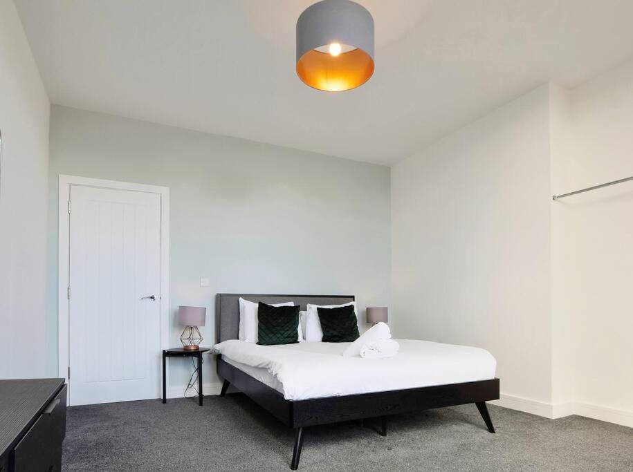 Apartment Free Parking - Beautiful 2-br Flat In Manchester