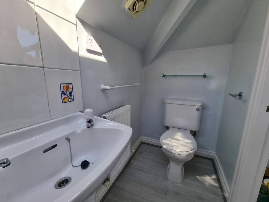 Holiday home Superhost - Peaceful In Salford *