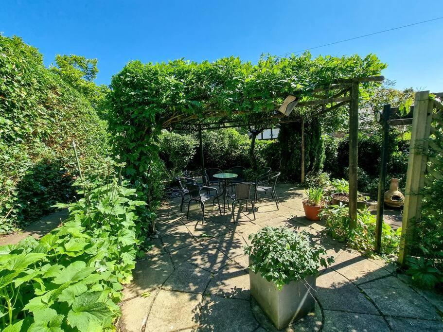 Superhost - Peaceful In Salford Holiday home Manchester