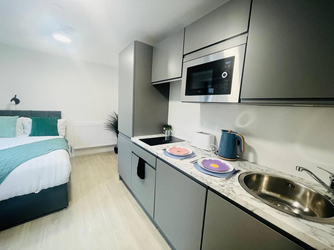 Modern Minimalist Studio In Stretford Apartment Manchester