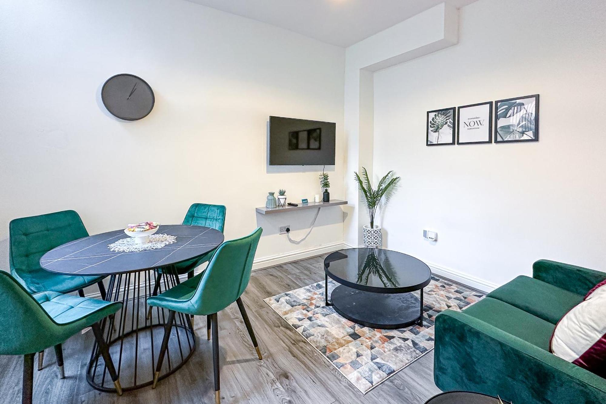 Ashfield Co-living - Private Self-cater *