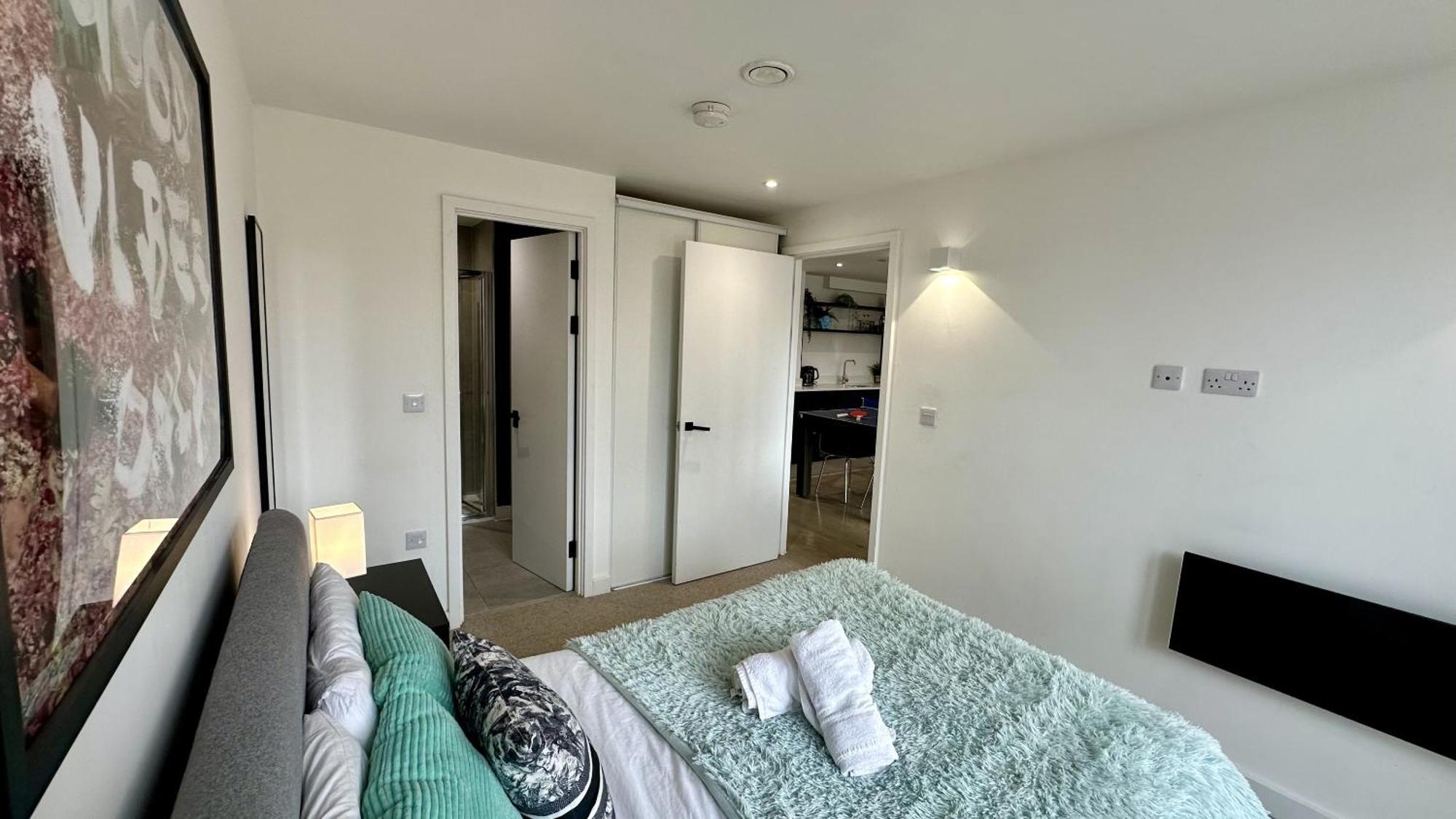 Lux Livin' - Luxury 2 Bed With Sky Garden Apartment Manchester