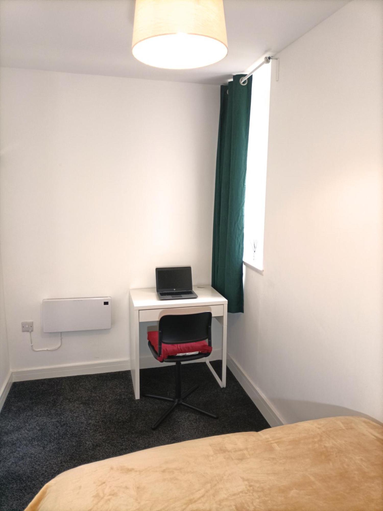 Apartment Bright And Stylish - 2 Bedroom - Free Parking, Transit Links, Close To Stadiums