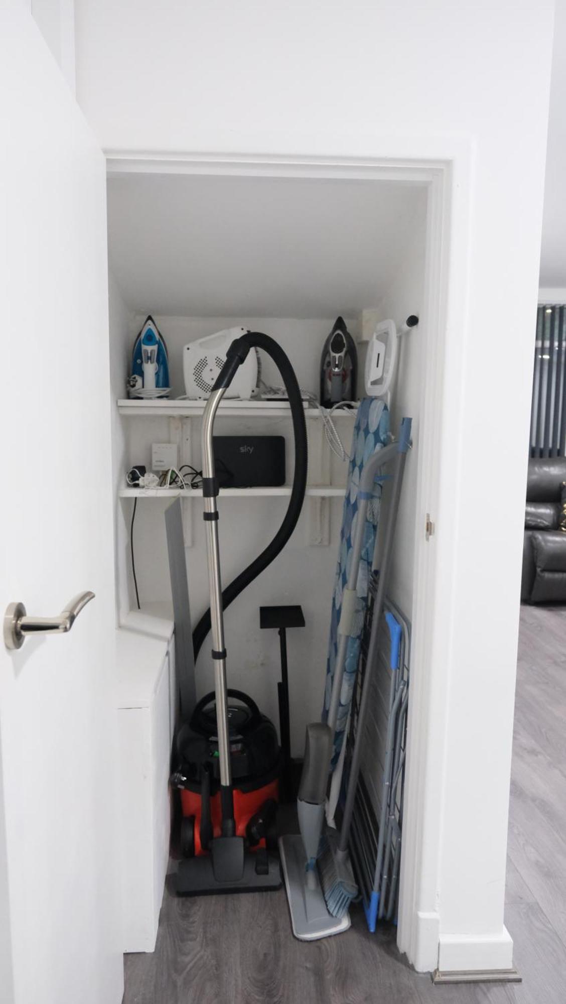 Holiday home Etihcity - 3 Bedroom Semi - Free Parking Near Etihad Stadium, Tourist Attractions, Centre, Transport And Motorway Links Next To Mcdonald's - Sky N Netflix Manchester
