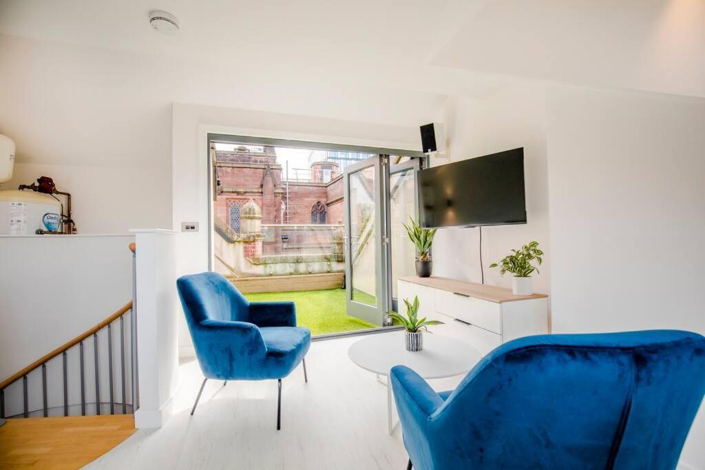 Townhouse With Roof Terrace Manchester