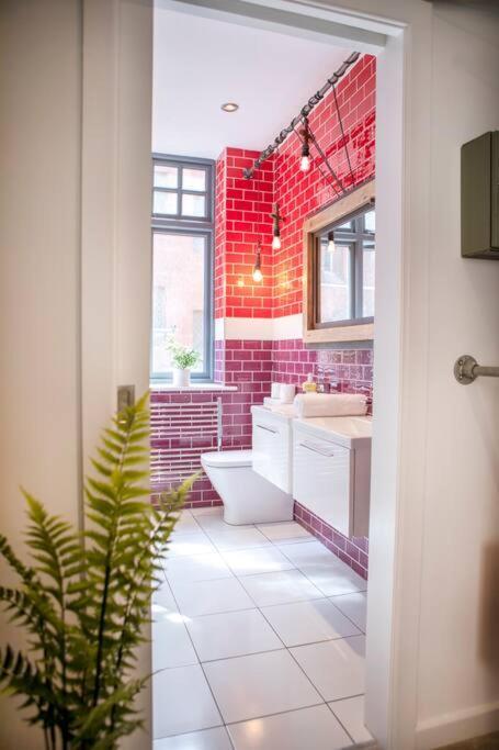 Townhouse With Roof Terrace Holiday home Manchester