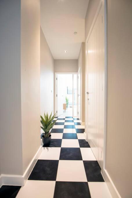 Townhouse With Roof Terrace * Manchester