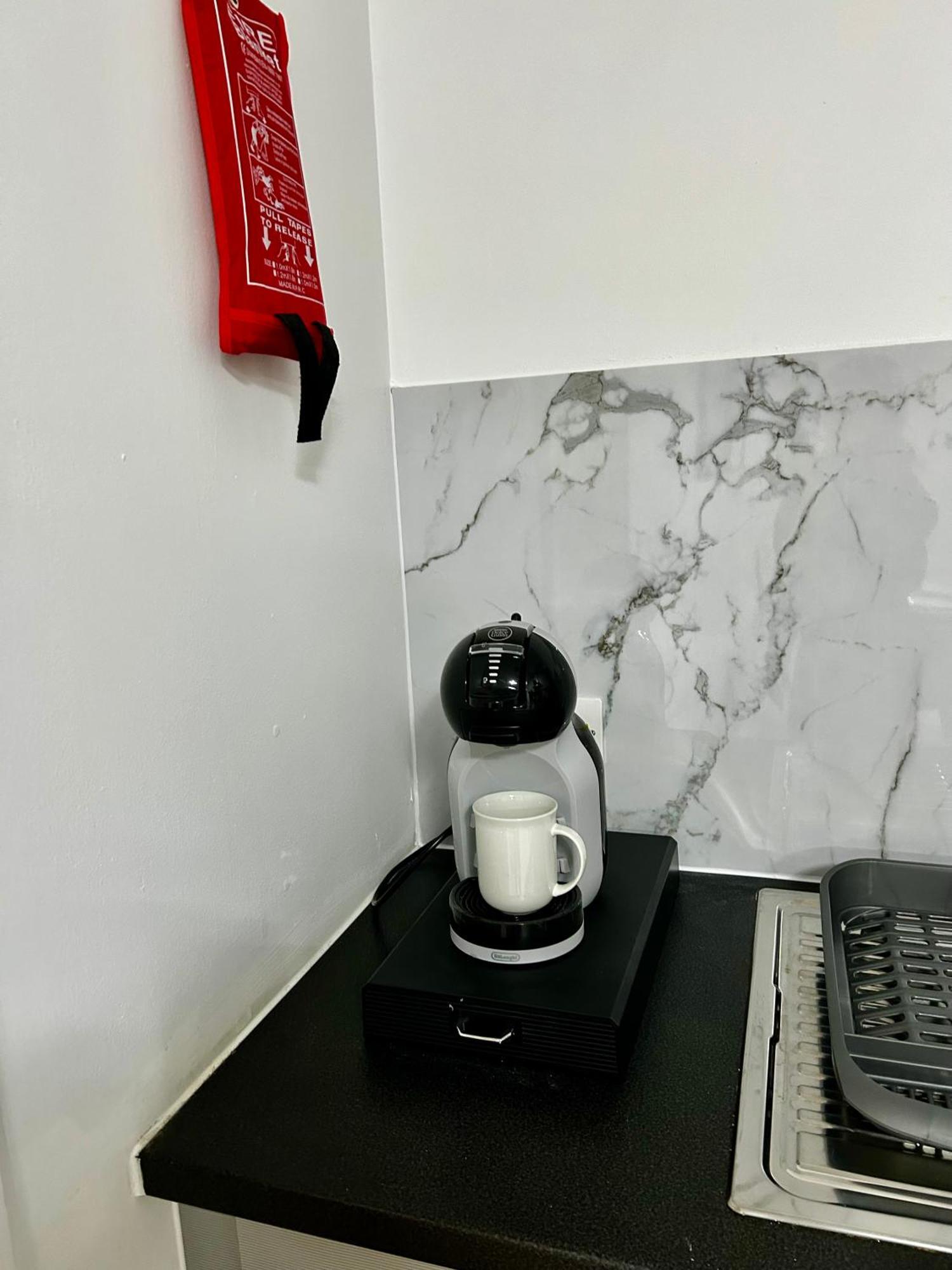 Luxury - Opposite Etihad Stadium N Coop Live W Secure Parking Apartment *