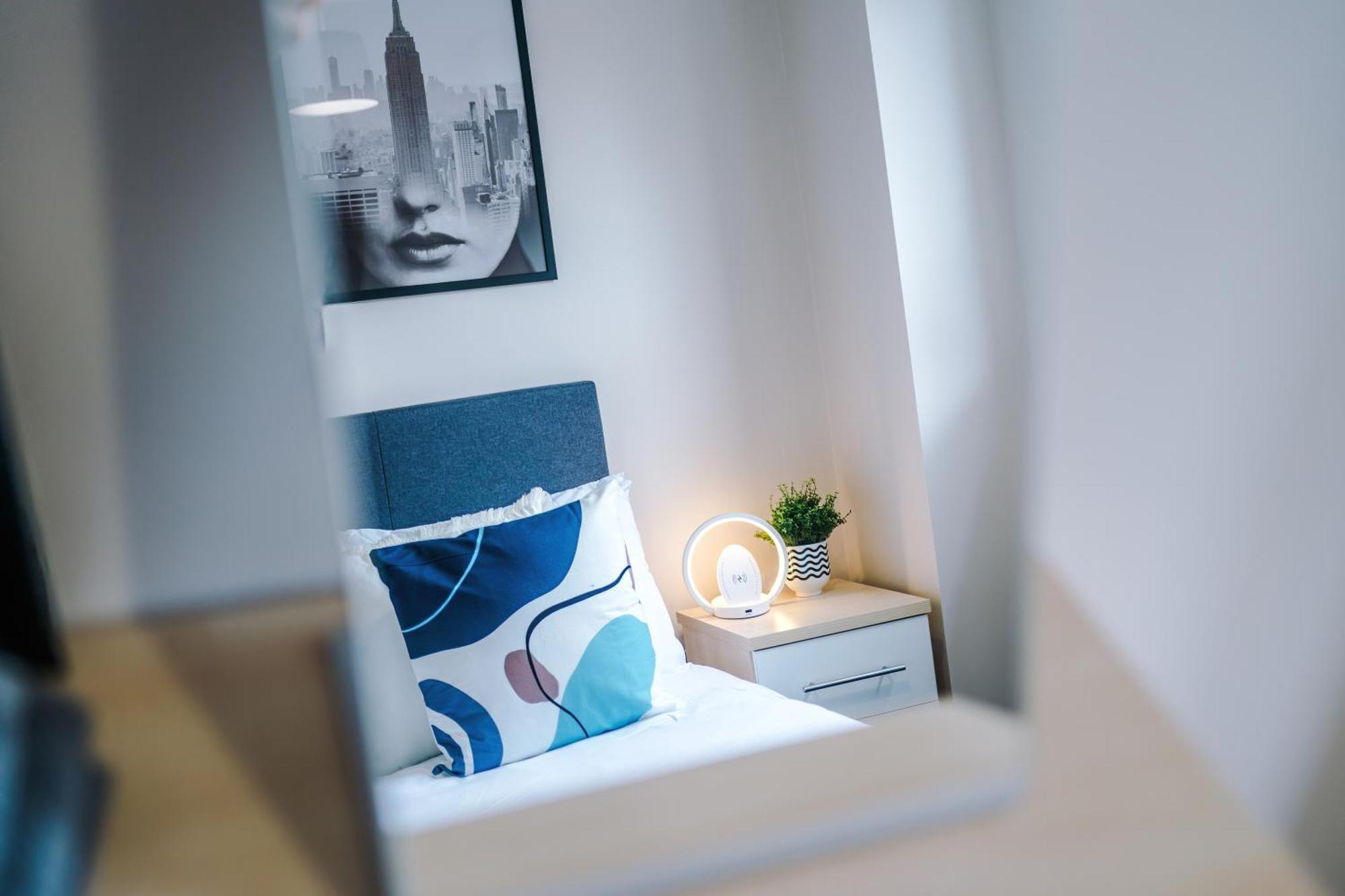 Deluxe New Build 2 Bedroom 2 Bathroom - Free Secure Parking Apartment Manchester