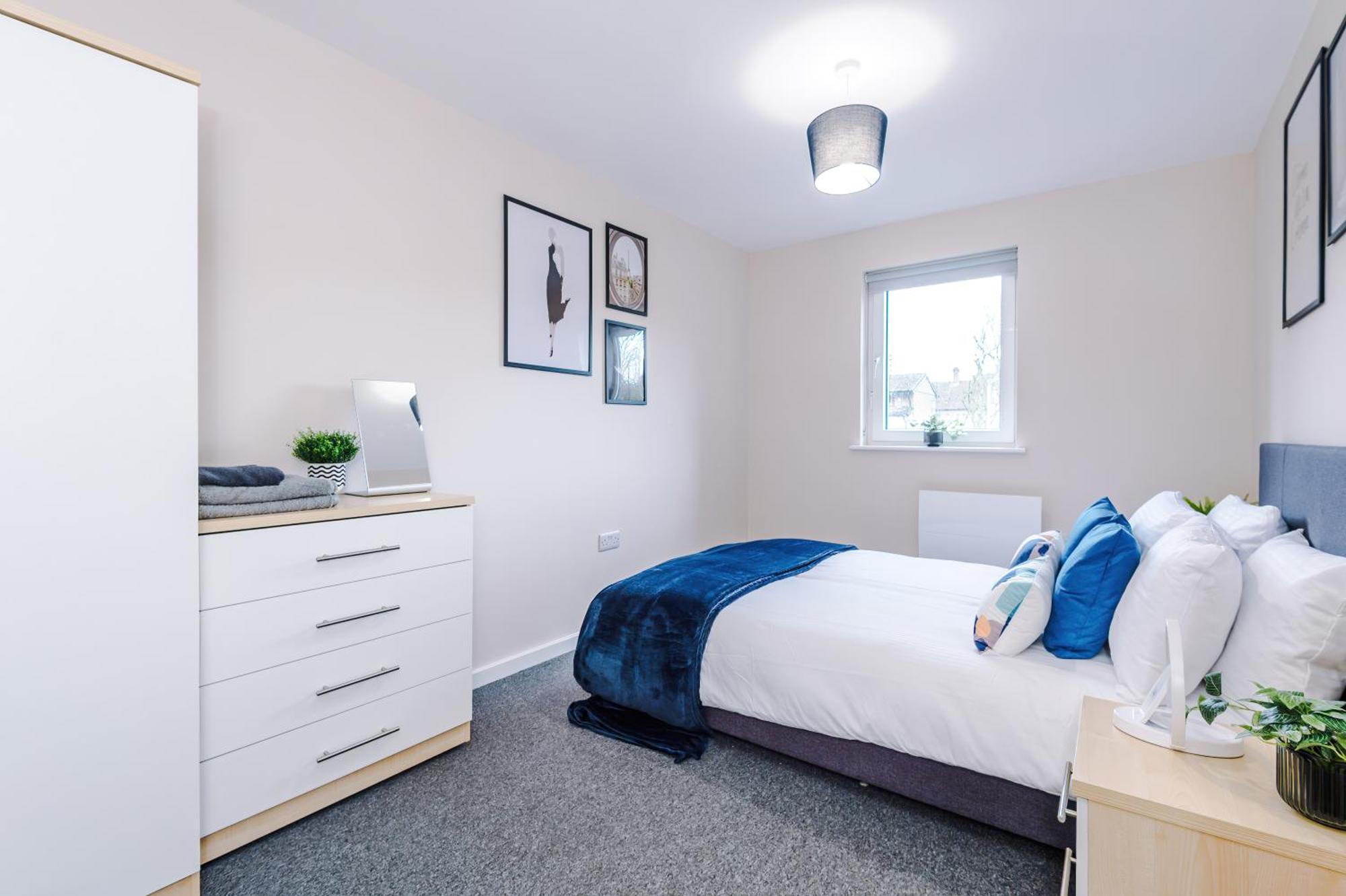 Deluxe New Build 2 Bedroom 2 Bathroom - Free Secure Parking *