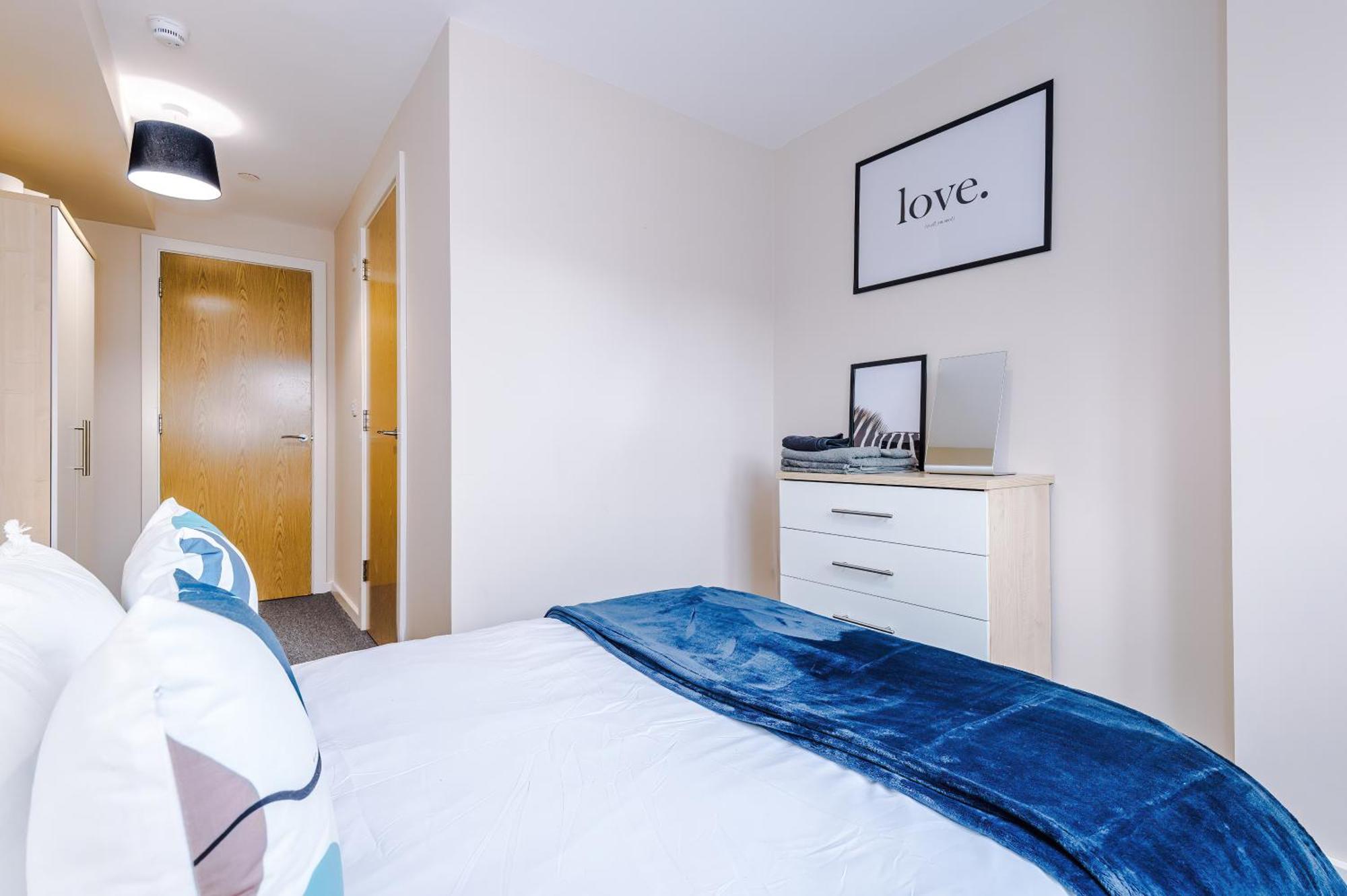 Deluxe New Build 2 Bedroom 2 Bathroom - Free Secure Parking Apartment Manchester