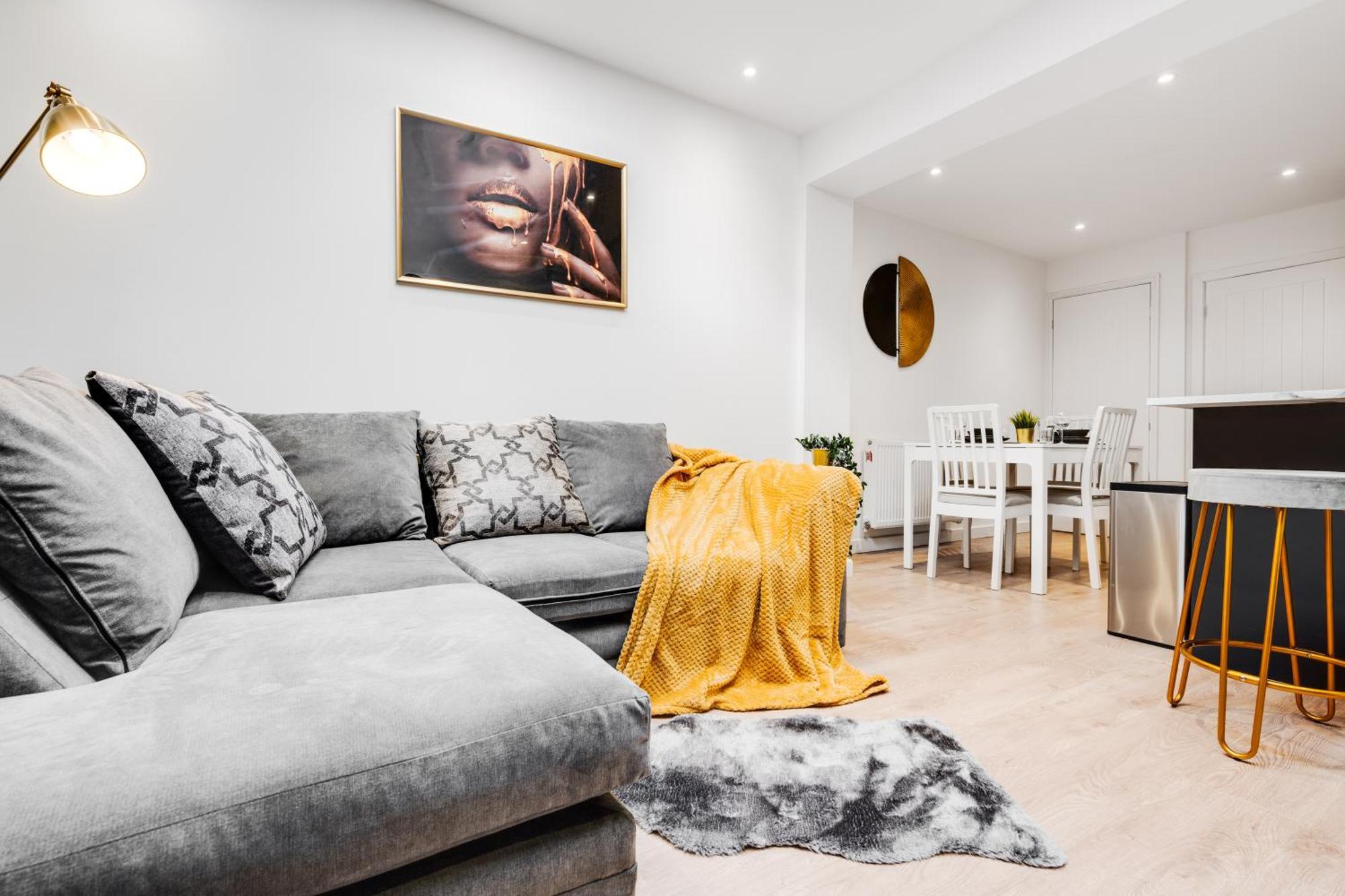 Holiday home Dazzling & Modern 4bd - Coop Live - Etihad - Parking Manchester