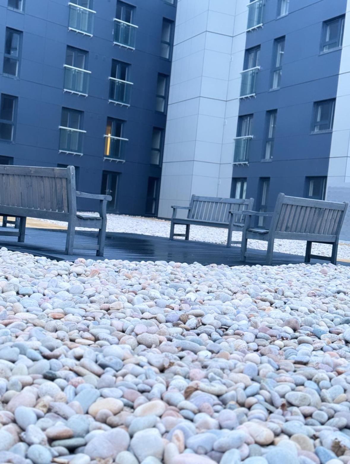 Luxury 2 Bedroom In Centre - Free Parking
