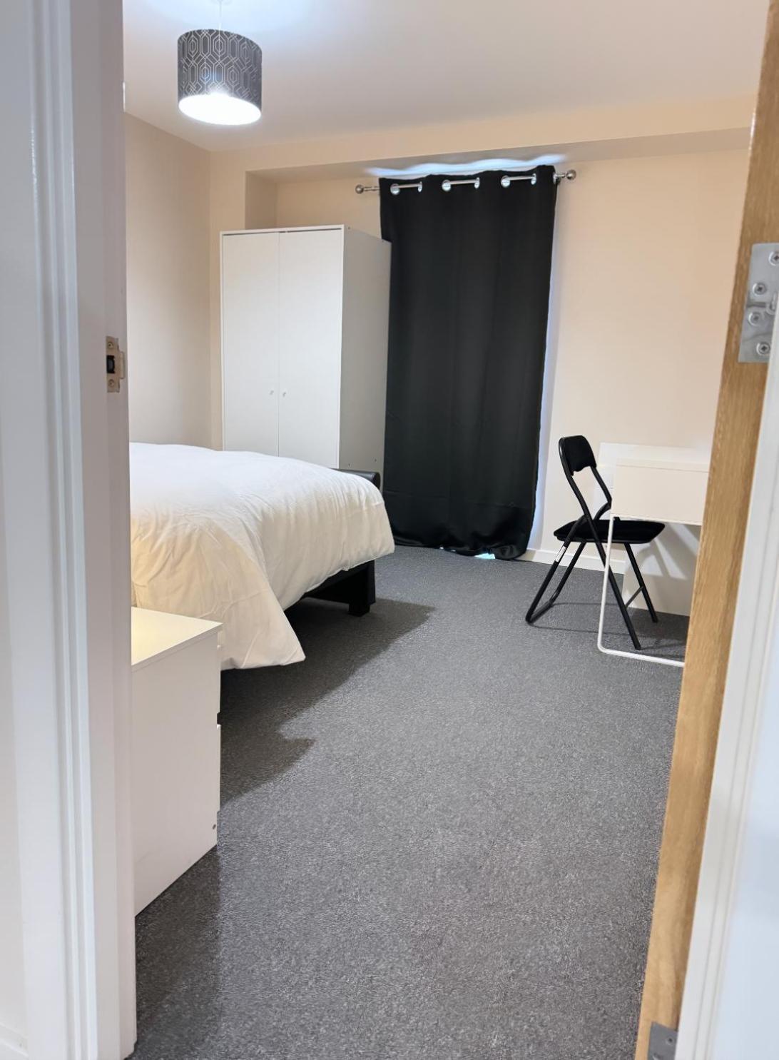 Luxury 2 Bedroom In Centre - Free Parking *
