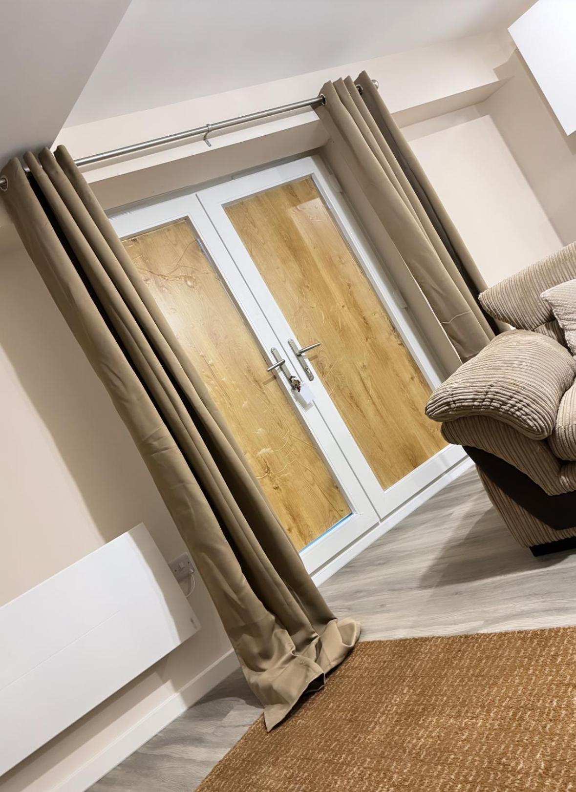 Luxury 2 Bedroom In Centre - Free Parking
