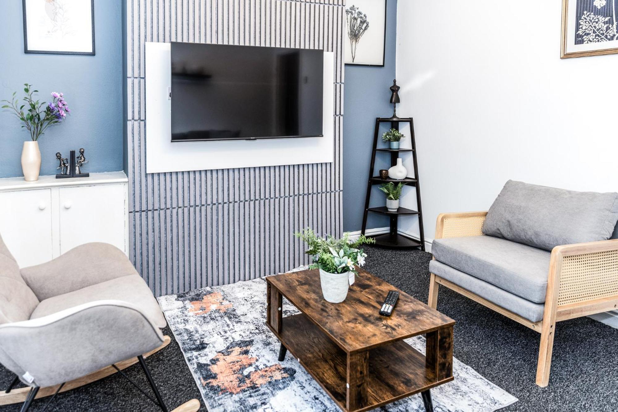 Stylish 2 Bed House 7mins To City Center *
