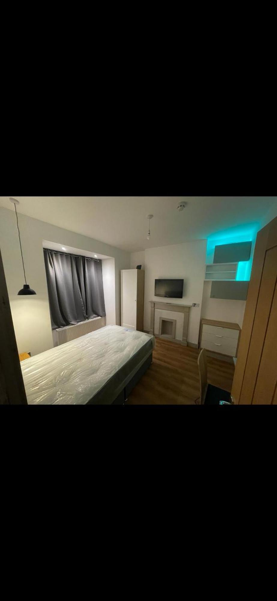 Homestay Luxury En-suite For Single Professional