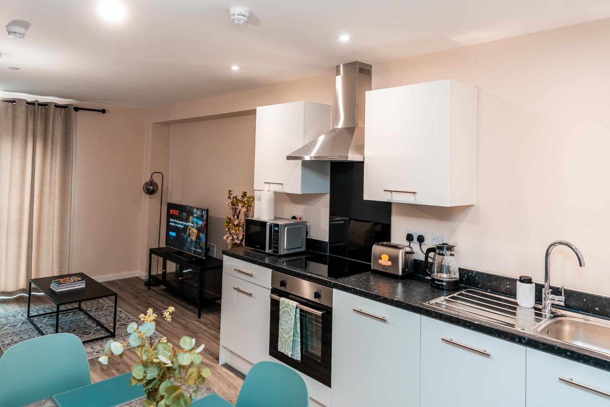 Apartment Entire 2 Bedroom And 2 Bathroom In -free Underground Parking Manchester