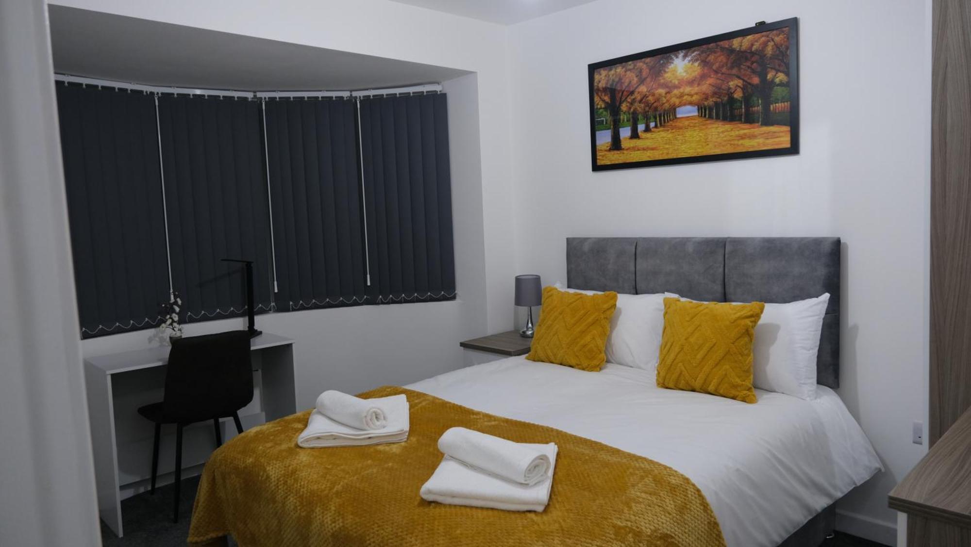 Etihcity - 3 Bedroom Semi - Free Parking Near Etihad Stadium, Tourist Attractions, Centre, Transport And Motorway Links Next To Mcdonald's - Sky N Netflix Holiday home Manchester