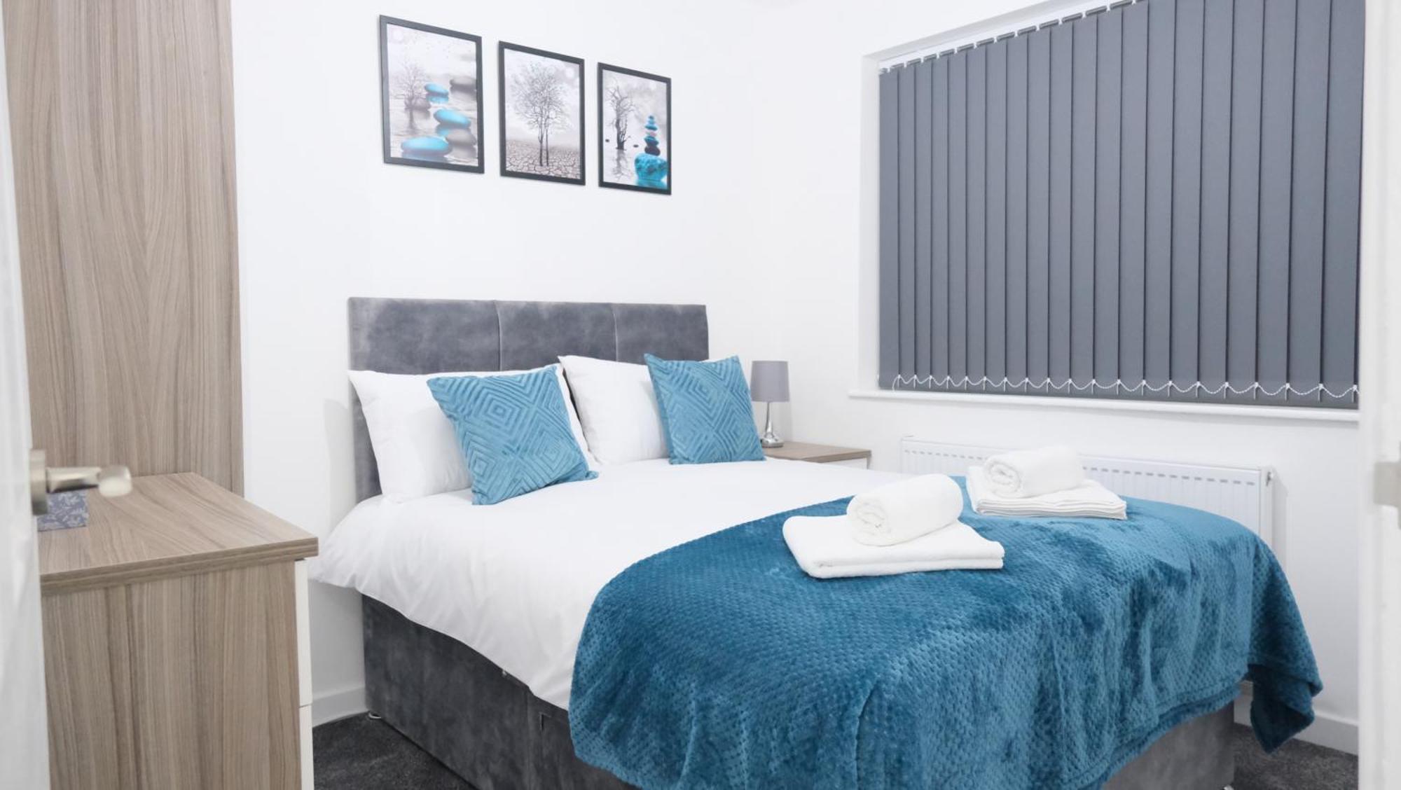 Etihcity - 3 Bedroom Semi - Free Parking Near Etihad Stadium, Tourist Attractions, Centre, Transport And Motorway Links Next To Mcdonald's - Sky N Netflix Manchester