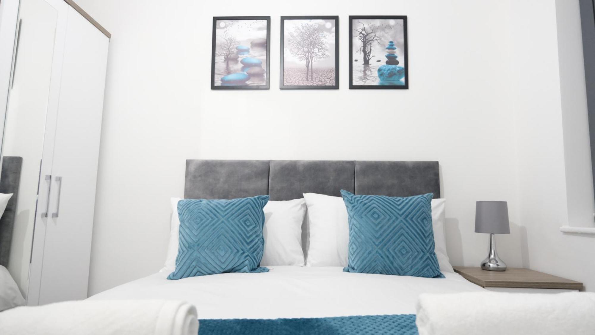 Etihcity - 3 Bedroom Semi - Free Parking Near Etihad Stadium, Tourist Attractions, Centre, Transport And Motorway Links Next To Mcdonald's - Sky N Netflix *