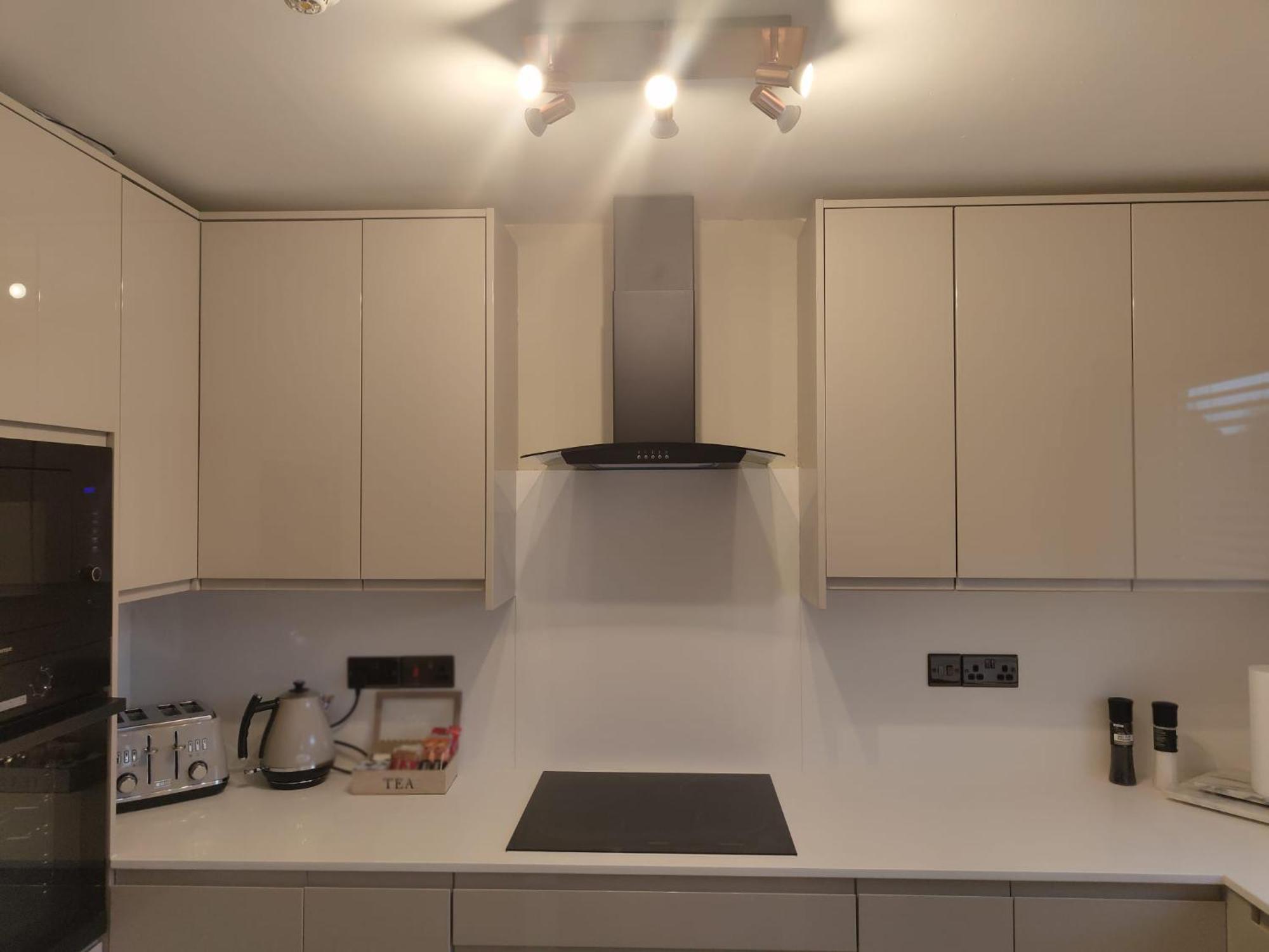 New 2 Bedroom In - Stretford - Old Trafford Close To Football-cricket Ground & Centre * Manchester