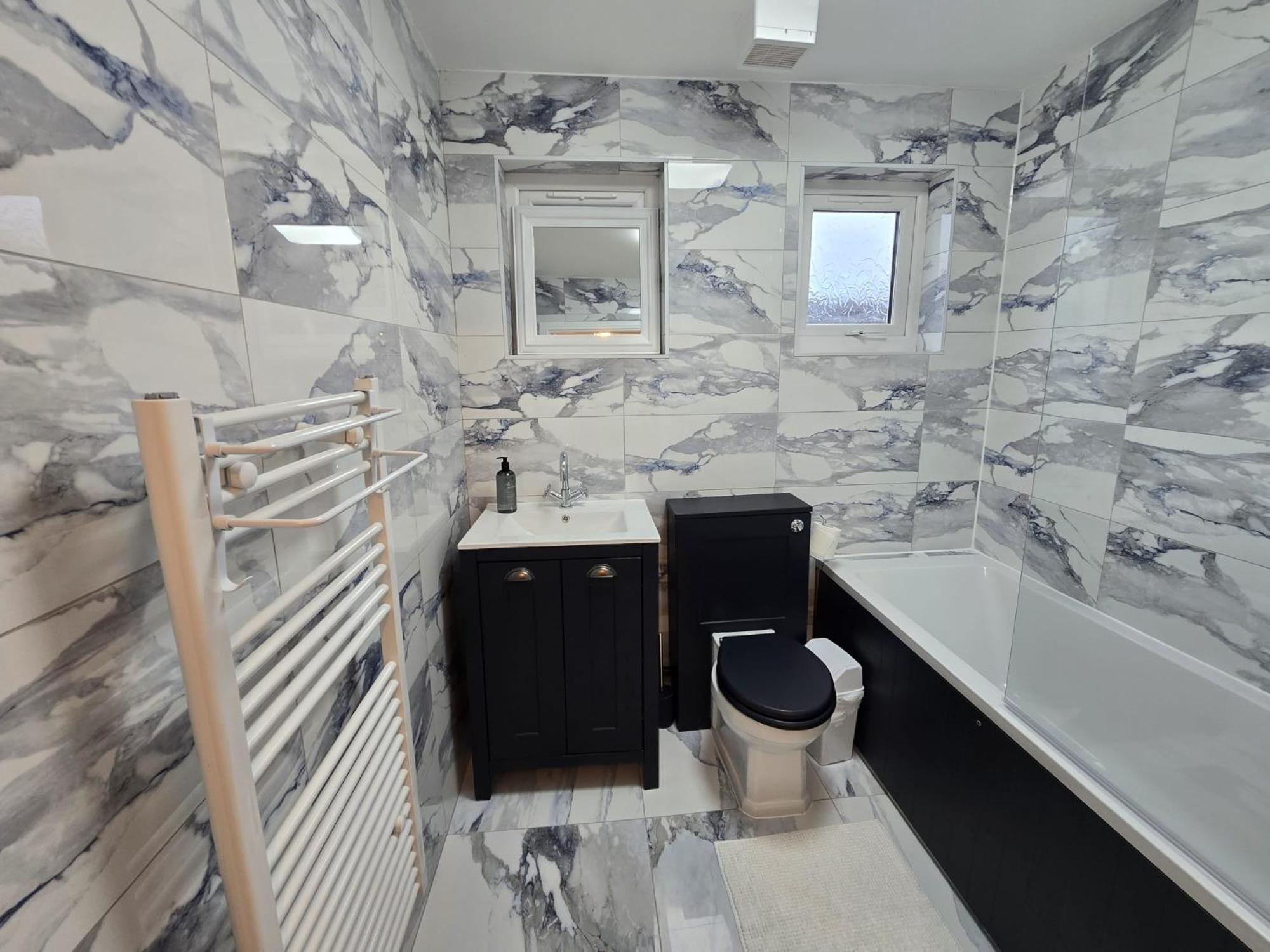 Apartment New 2 Bedroom In - Stretford - Old Trafford Close To Football-cricket Ground & Centre Manchester