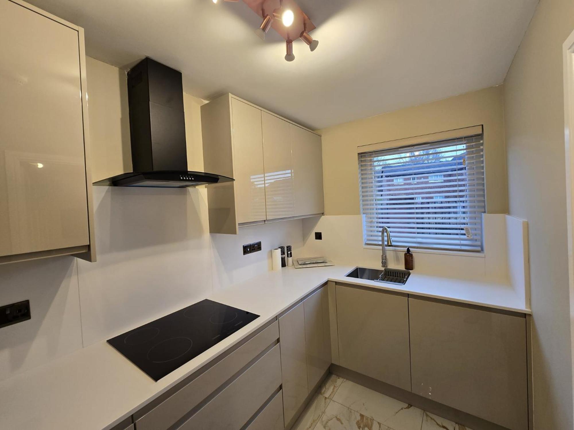 New 2 Bedroom In - Stretford - Old Trafford Close To Football-cricket Ground & Centre