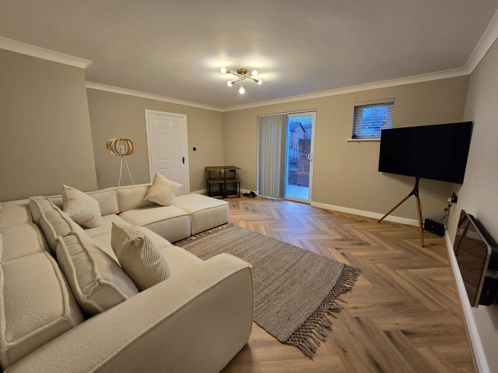 New 2 Bedroom In - Stretford - Old Trafford Close To Football-cricket Ground & Centre Apartment Manchester