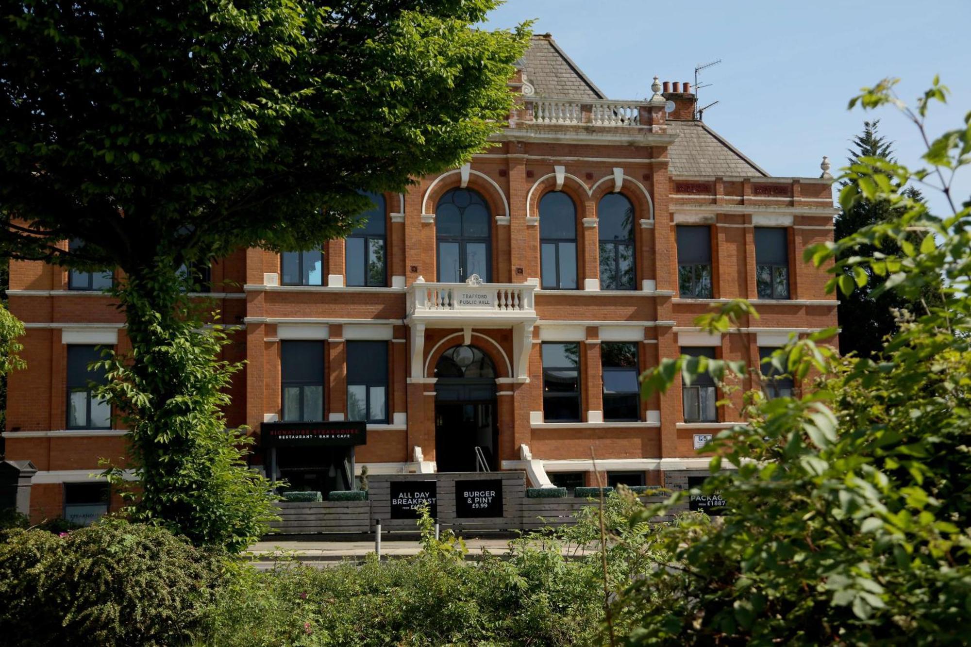 Hotel Trafford Hall Manchester, Trademark Collection By Wyndham