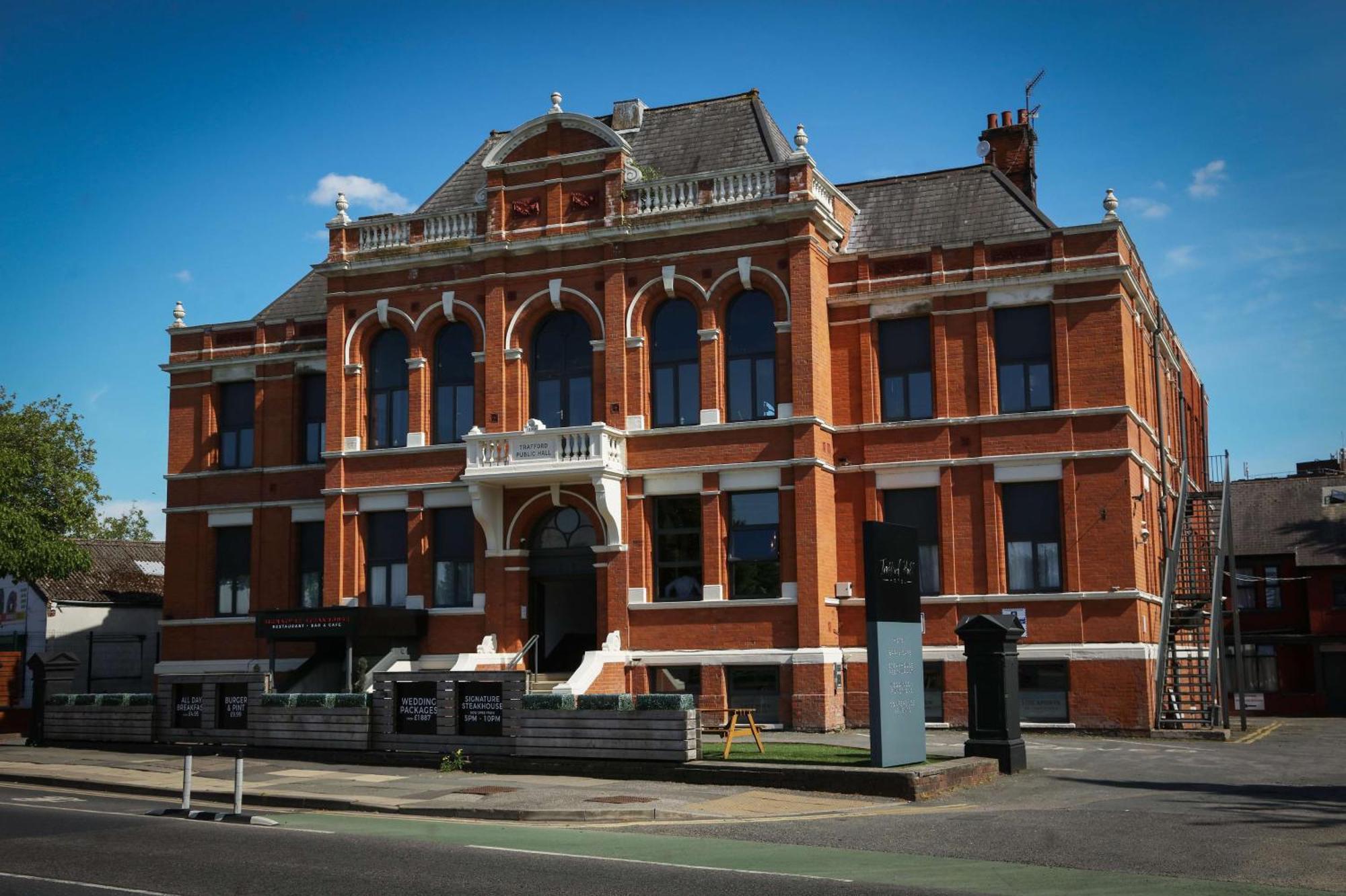 Trafford Hall Manchester, Trademark Collection By Wyndham Hotel 3*