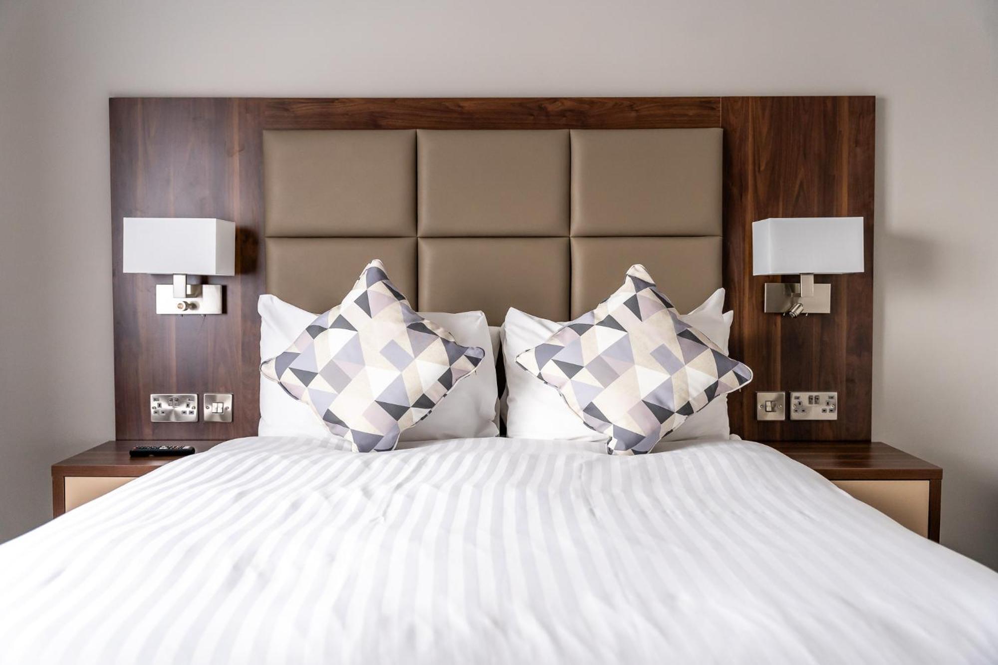 Trafford Hall Manchester, Trademark Collection By Wyndham Hotel