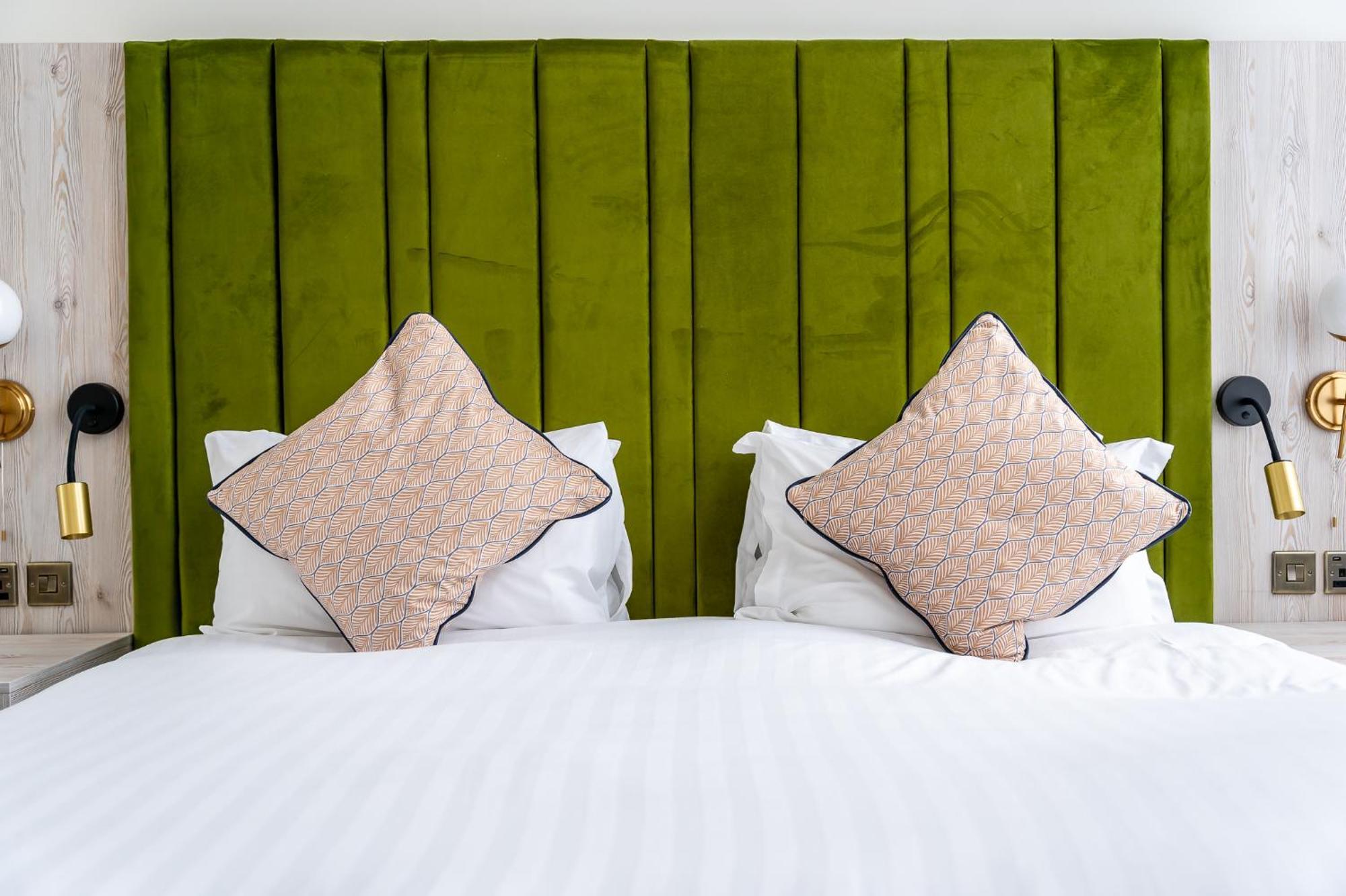 Trafford Hall Manchester, Trademark Collection By Wyndham Hotel 3*
