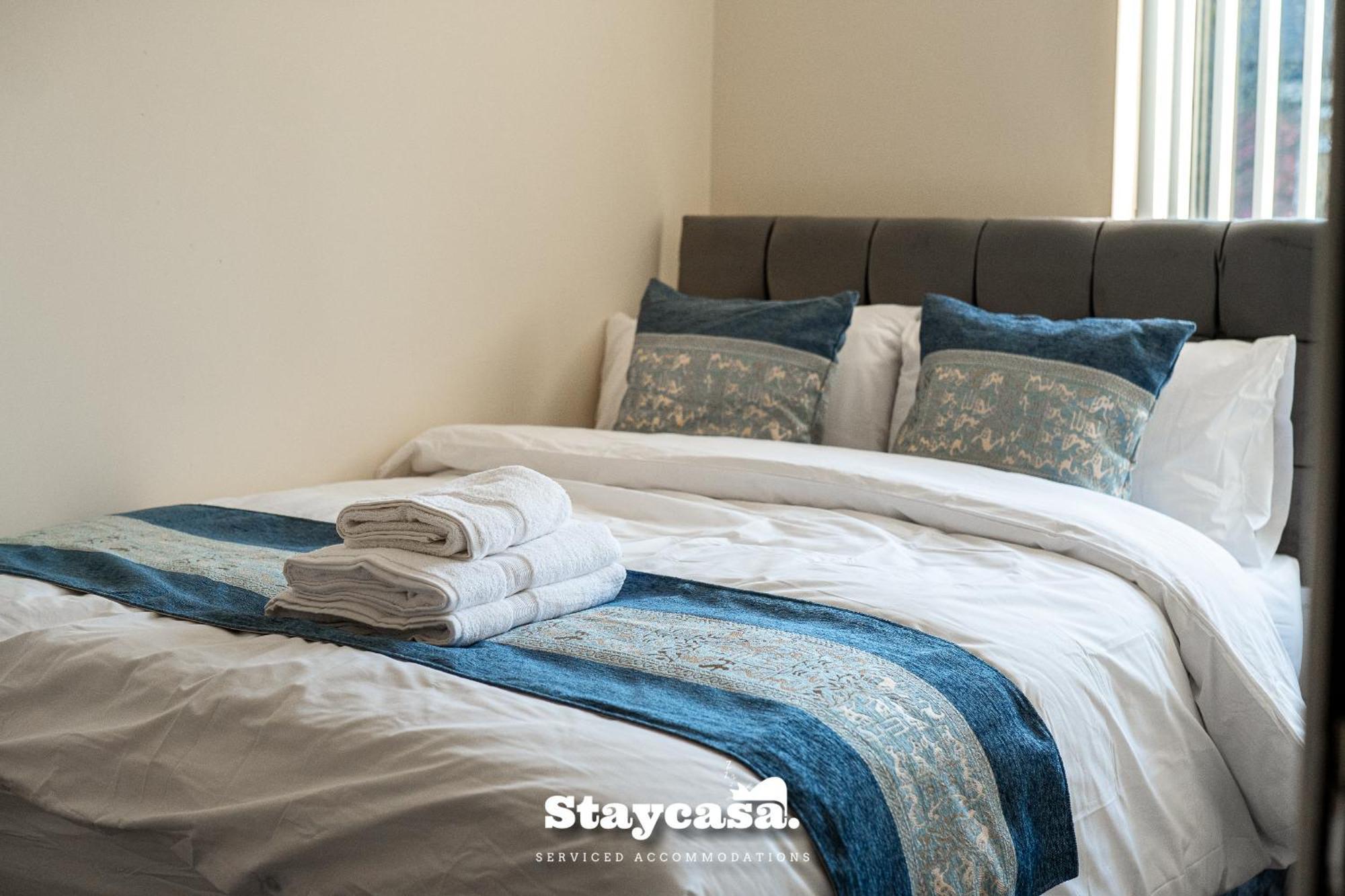 Urban Comfort 4-bed House - Free Wi-fi & Parking Holiday home