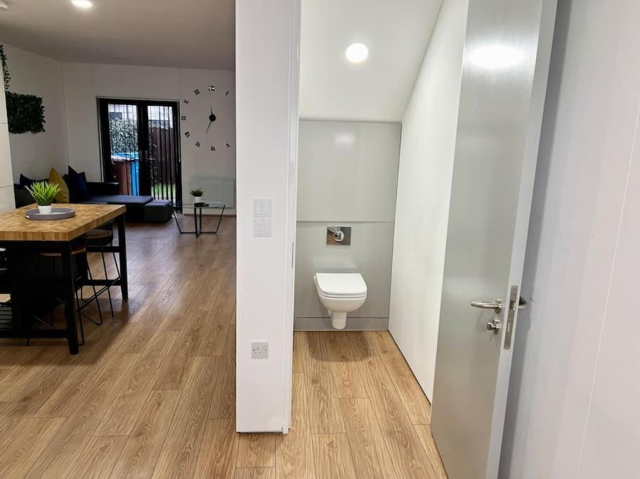 Apartment Large Townhouse 5 Beds With Two Parking Spaces - Centre *