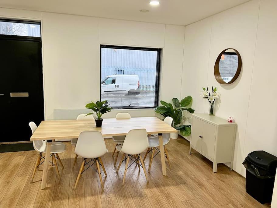 Apartment Large Townhouse 5 Beds With Two Parking Spaces - Centre *