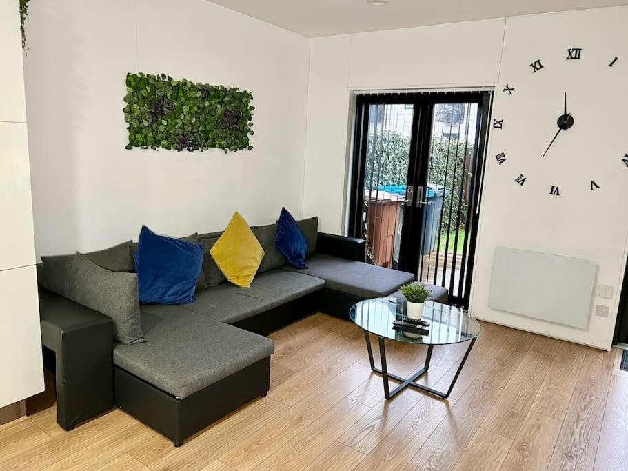 Apartment Large Townhouse 5 Beds With Two Parking Spaces - Centre *