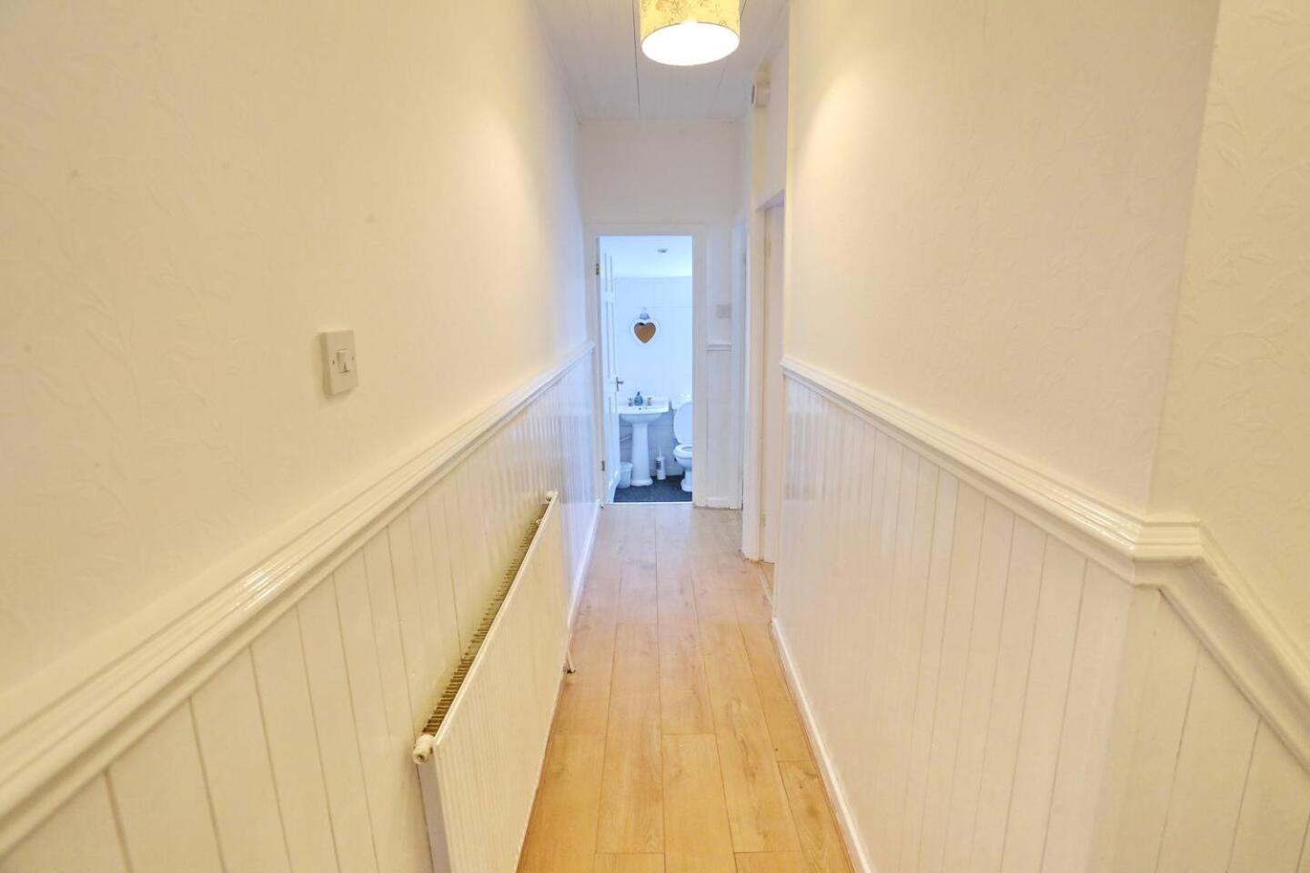 3x Parking Opposite Park Walk To Salford Uni Pass The Keys