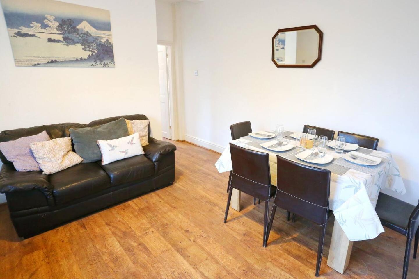 Holiday home 3x Parking Opposite Park Walk To Salford Uni Pass The Keys