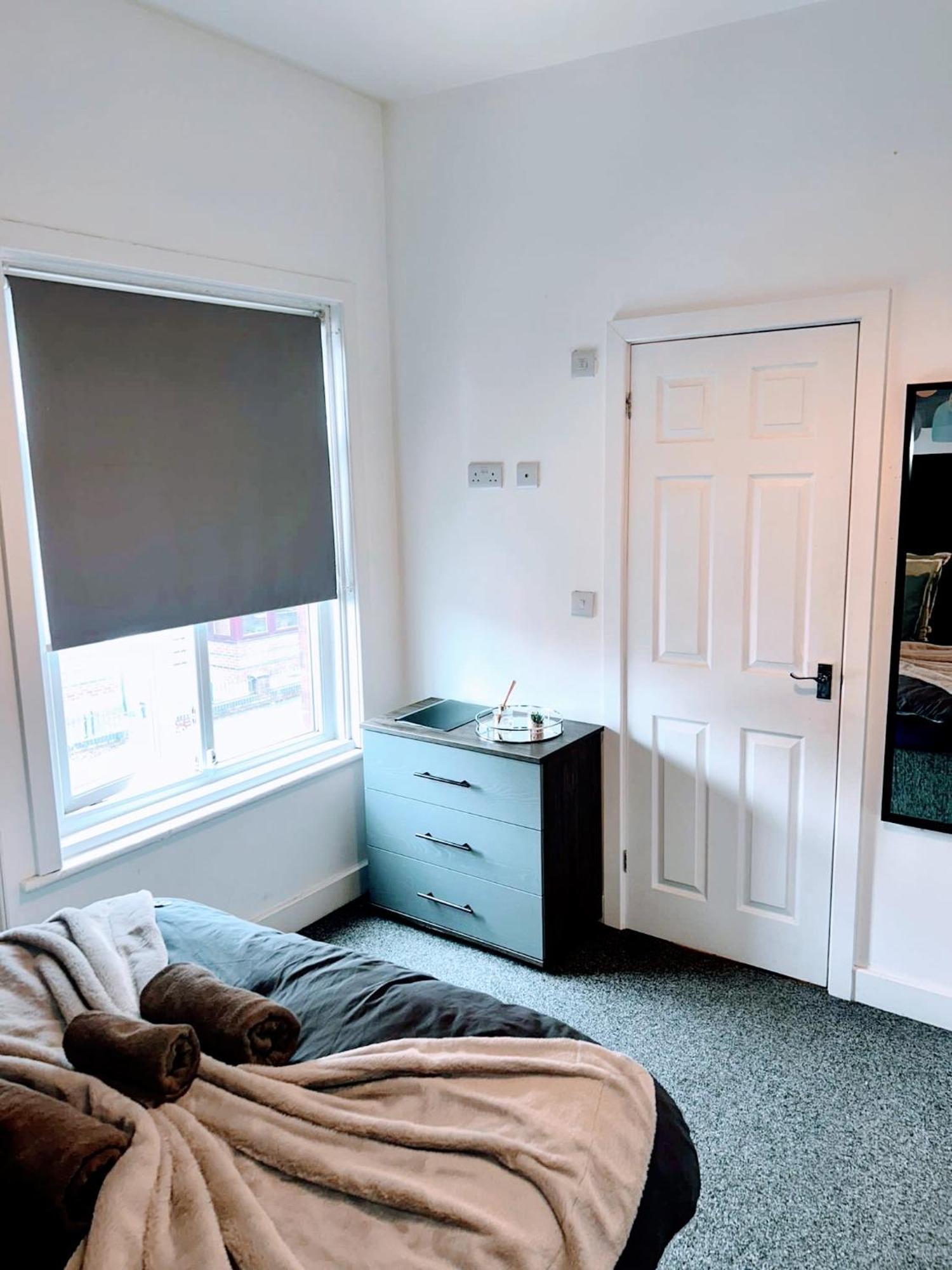 Averill Street Guest house *