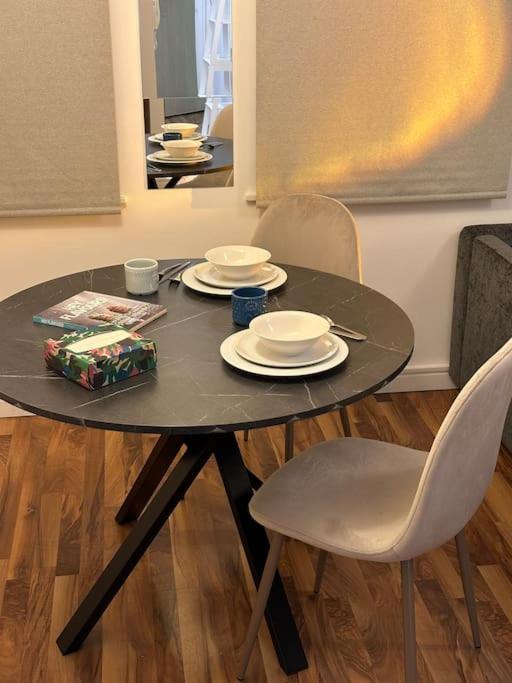 New Cosy Modern Centre Flat Manchester
