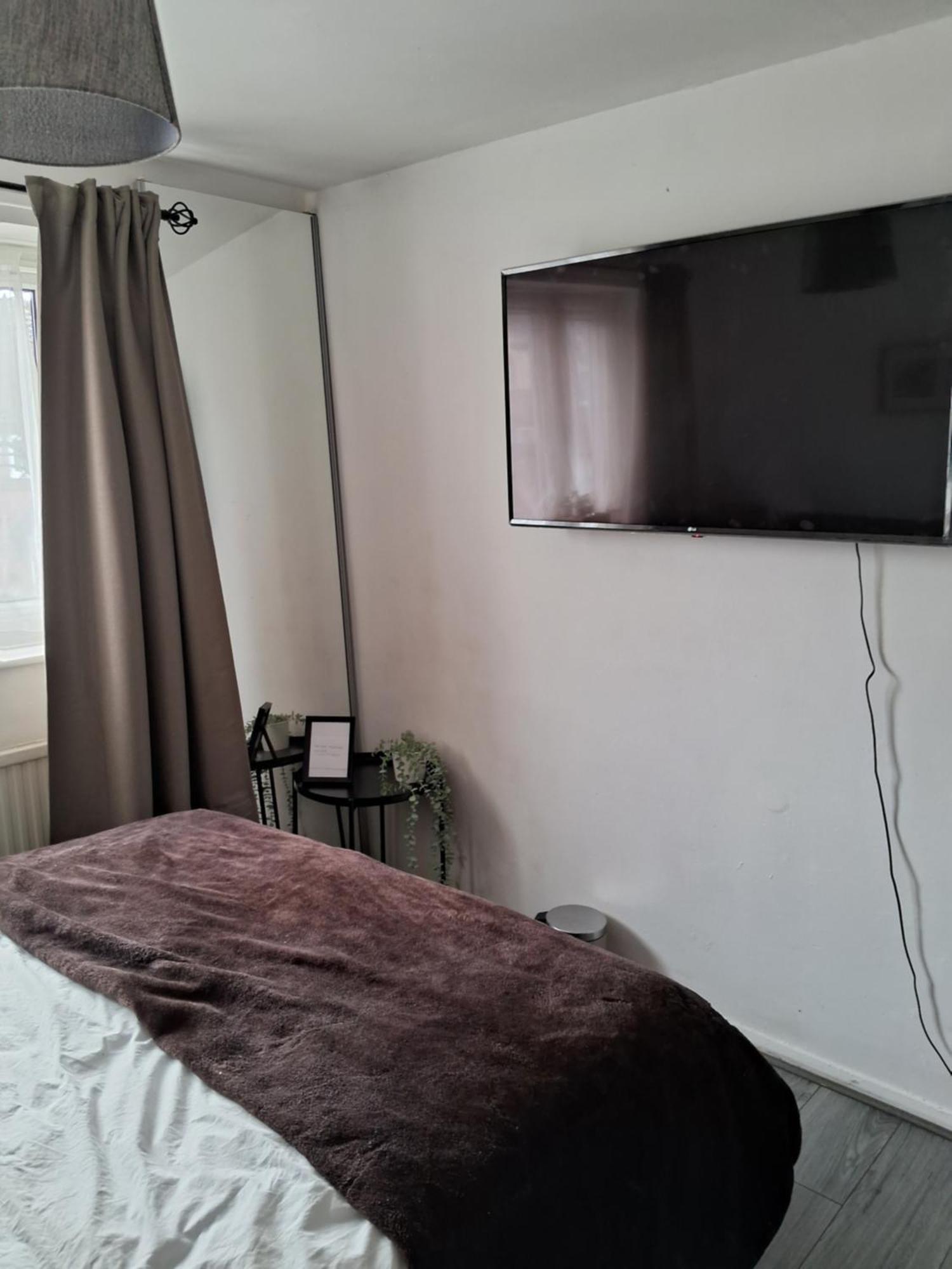 Guest house 4 Mereside Walk