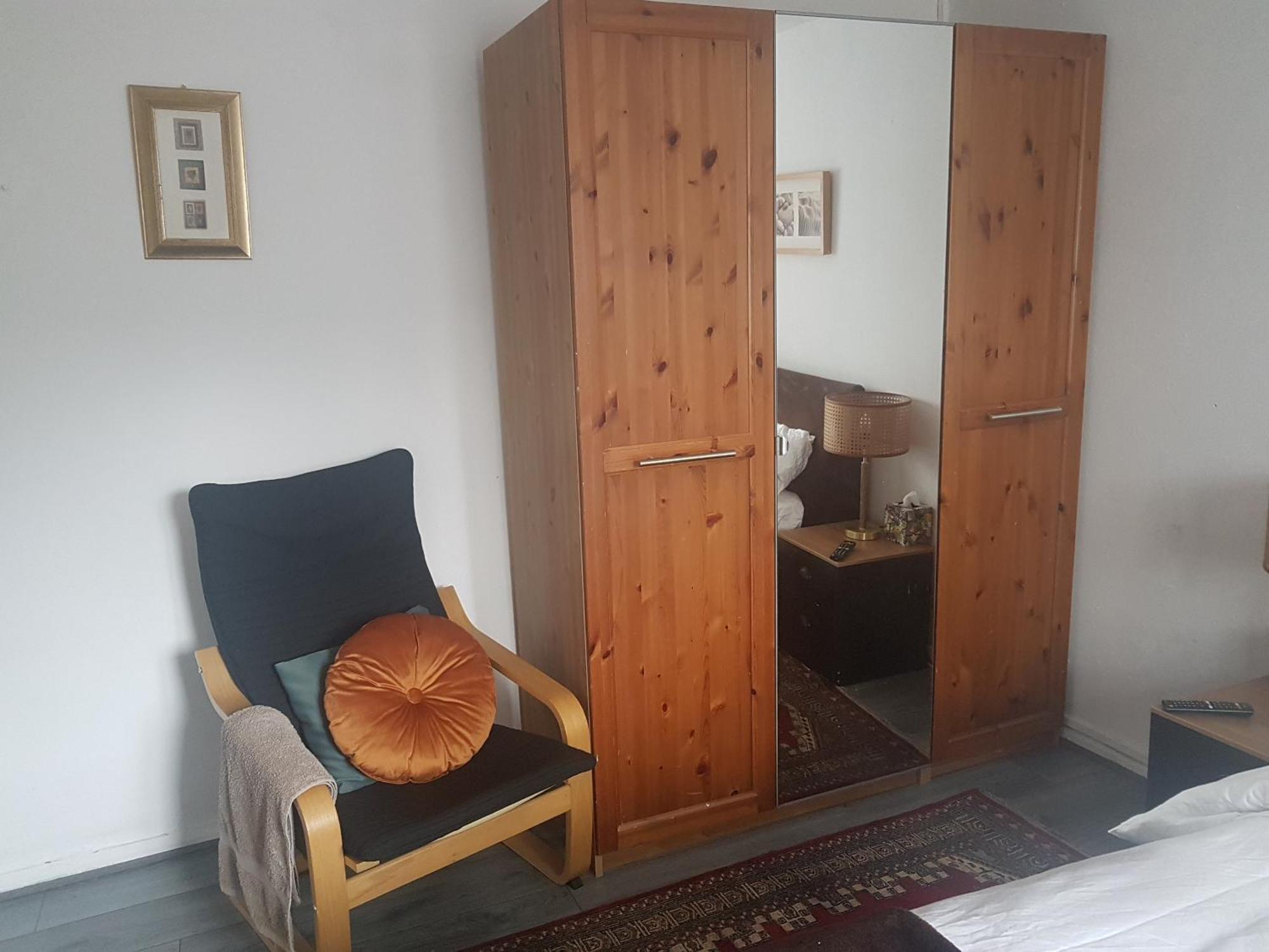 4 Mereside Walk