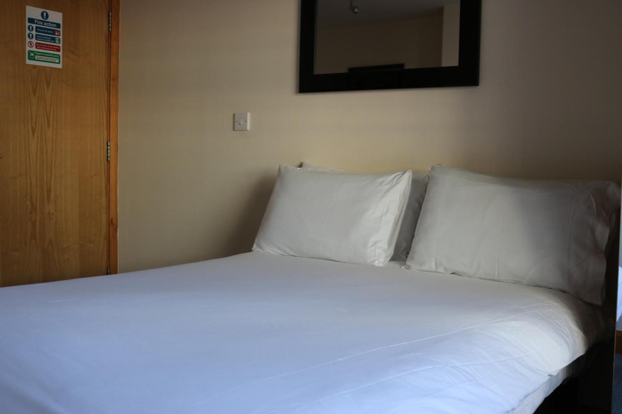 Inn Lower Turks Head *