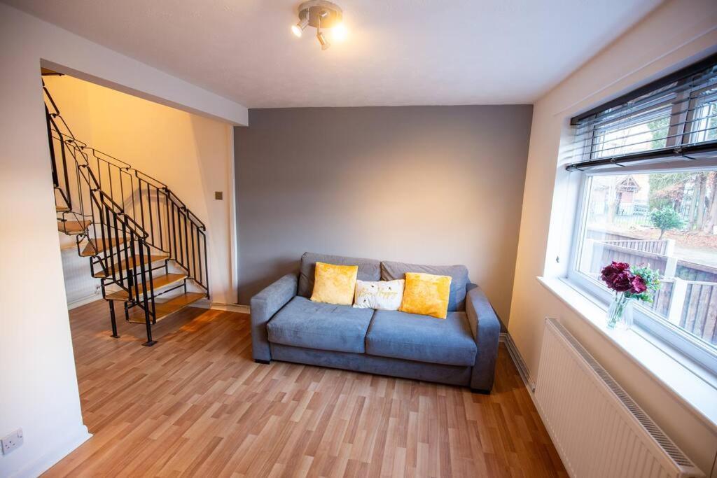 Entire 1 Bedroom House In