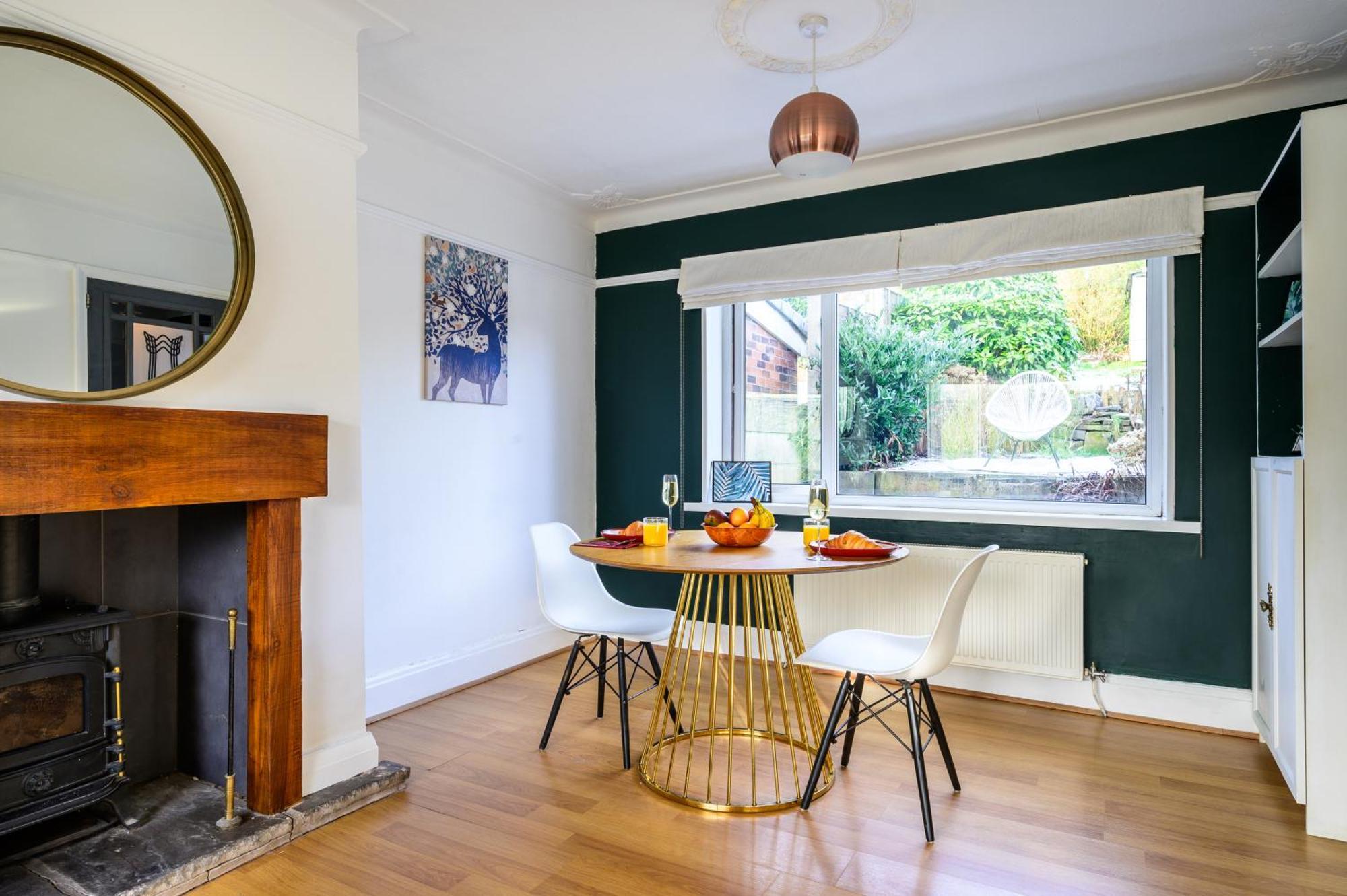 Serviced Northernnightzzz - The Bank Holiday home