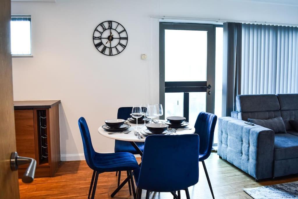 Cozy Escape In Centre Apartment