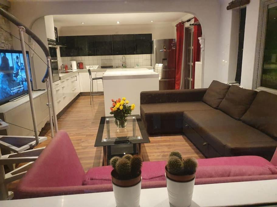 Apartment Amazing Flat In The Middle Of The Golf Course Manchester